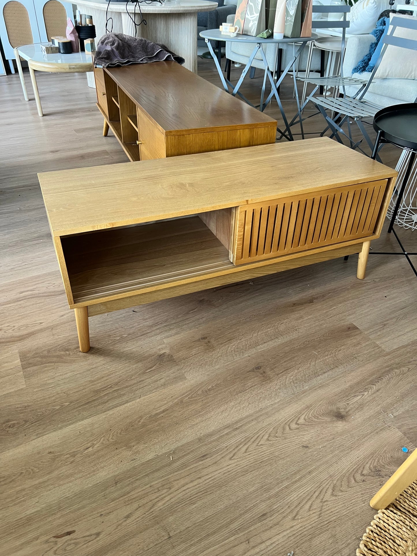 Small Slat Entertainment Unit