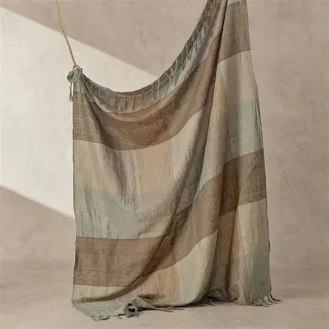Harriet Throw | Moss
